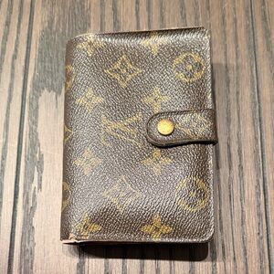 Louis Vuitton Brown and Gold Monogram Vintage Kiss lock Wallet